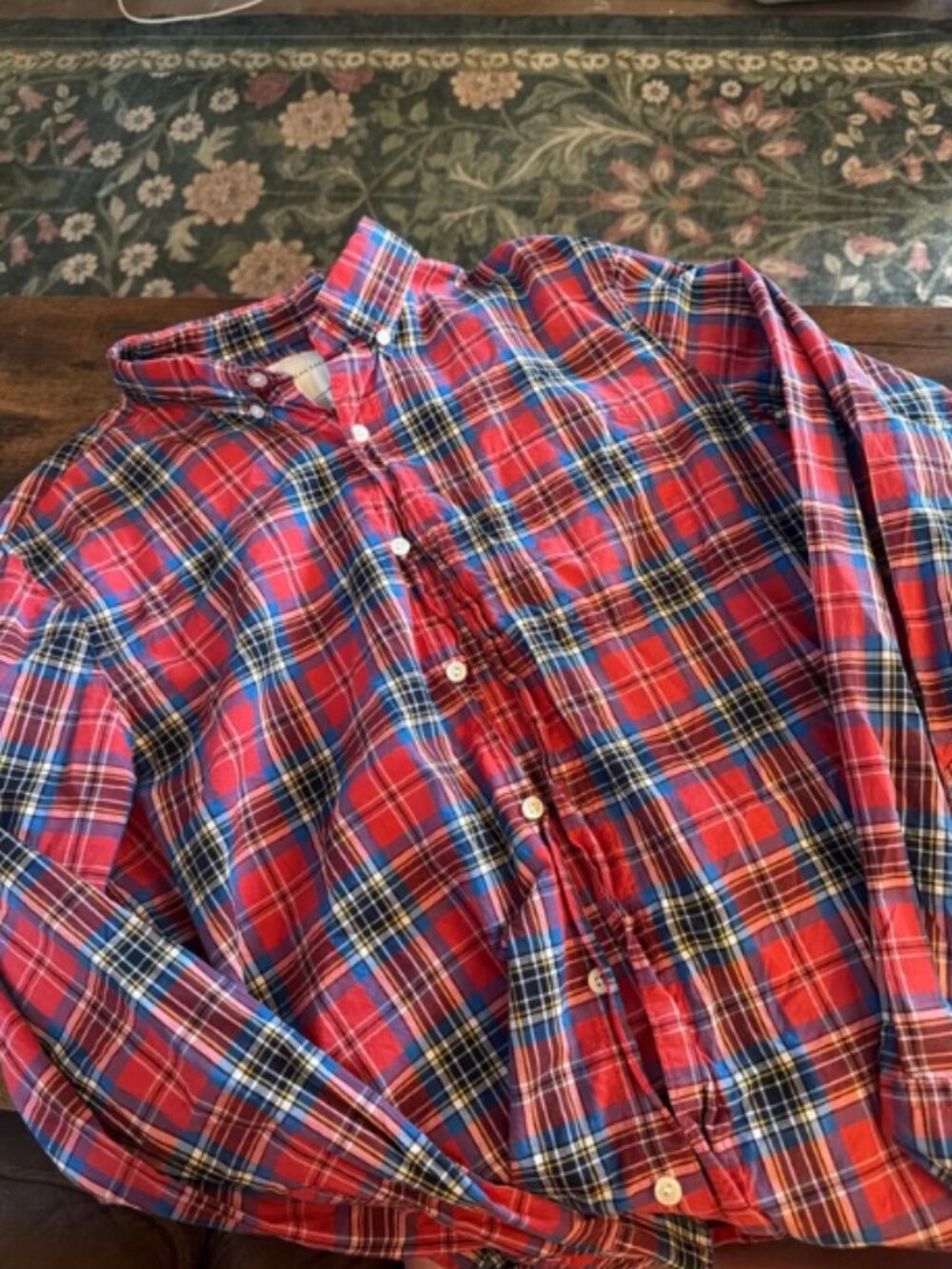 Men’s American Eagle Button Up